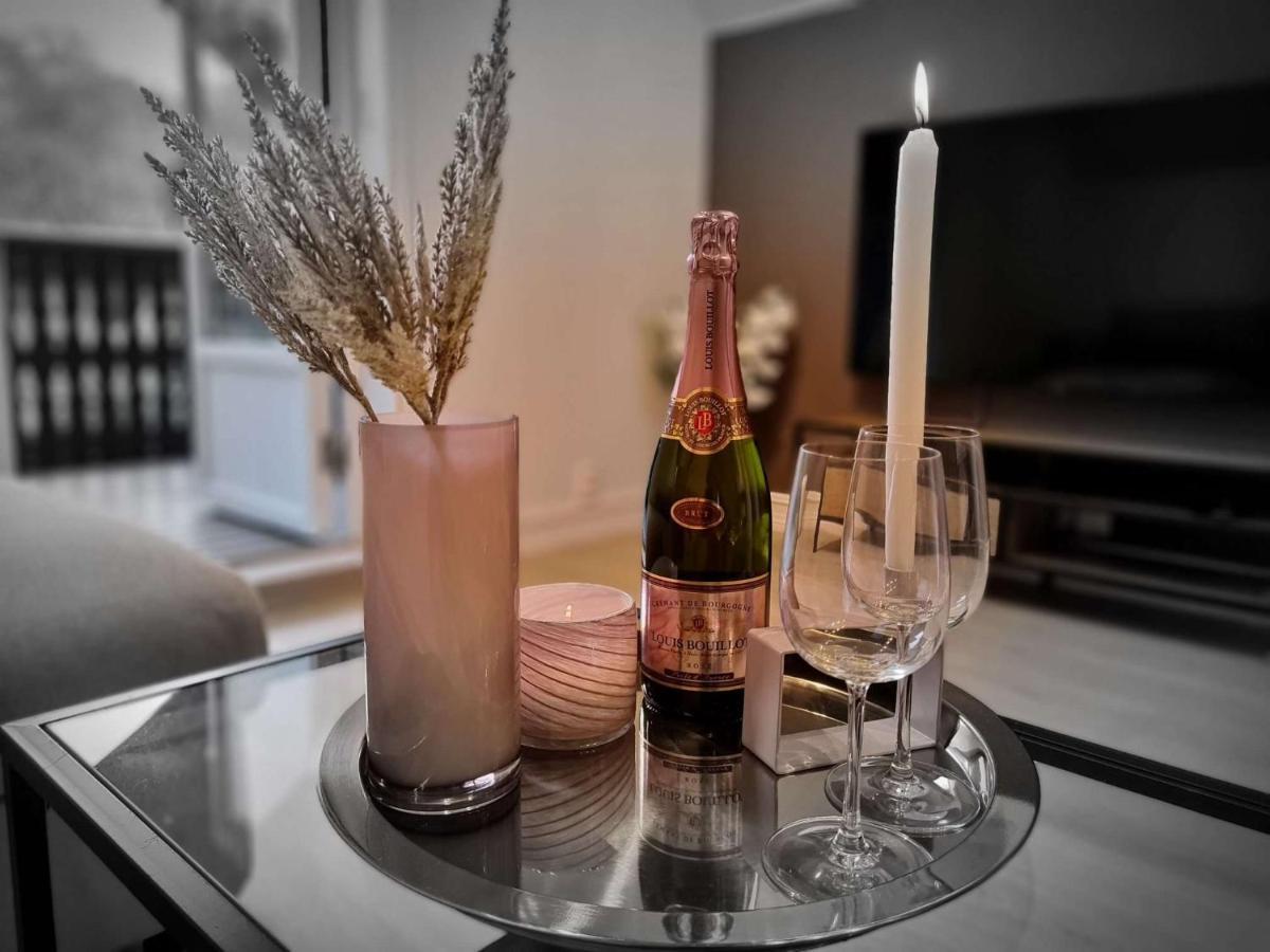 Leilighet Charming Penthouse Near Center, 2-br, King Bed, Stavanger