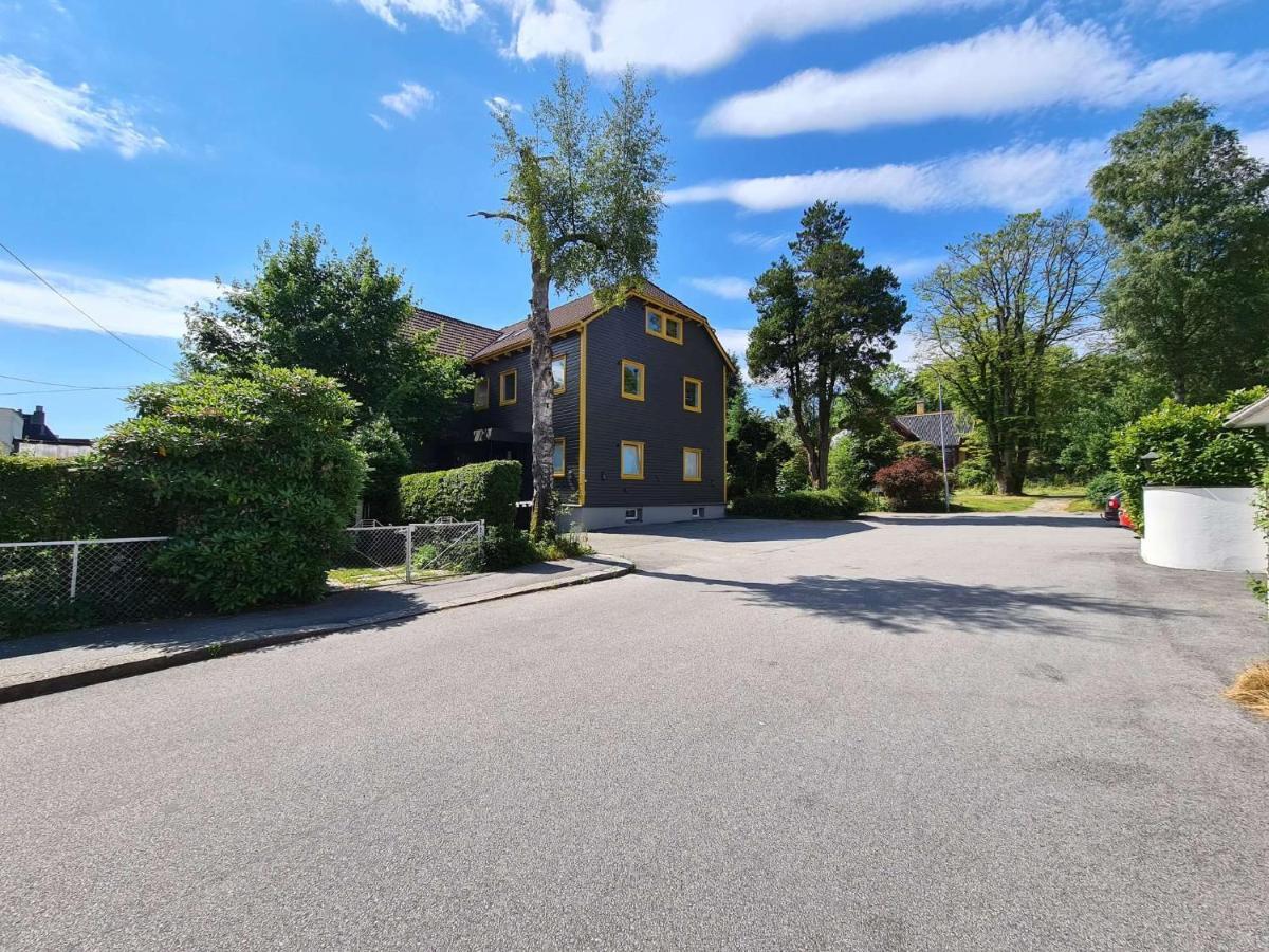Leilighet Charming Penthouse Near Center, 2-br, King Bed, *