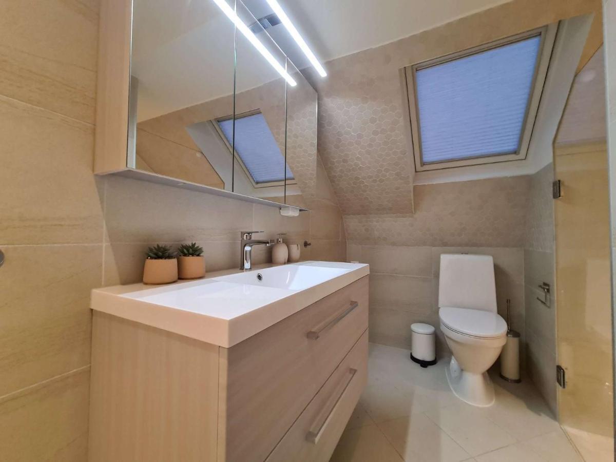 Charming Penthouse Near Center, 2-br, King Bed, * Stavanger